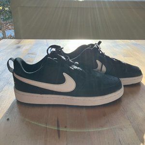 Nike Borough Low 2 Boys Shoes 5Y